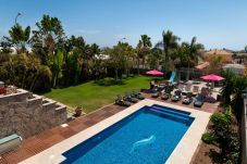 Villa Sol Deluxe is een prachtig vrijstaand vakantiehuis met verwarmbaar privé zwembad in Maspalomas, Gran Canaria