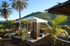 Finca Telde biedt een relax vakantie aan grote groepen. Met privé zwembad en mooie wandelpaden in Telde, Gran Canaria