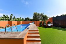 Finca del Norte is een ruim en modern vakantiehuis met verwarmd privé zwembad in Arucas, Gran Canaria