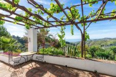 Mooie finca met panoramisch uitzicht en privé zwembad. Vlakbij het pittoreske Frigiliana.
