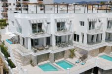 Villa in Nerja - Villa Playa Nerja II | Luxe 12-persoons villa met zeezicht