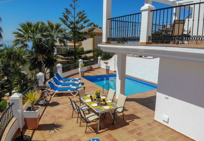 Villa in Nerja - Villa Burriana Villa in Nerja - Villa Burriana