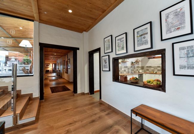 De moderne Finca del Norte met privé zwembad in Arucas, Gran Canaria Finca del Norte is een ruim en modern vakantiehuis met verwarmd privé zwembad in Arucas, Gran Canaria