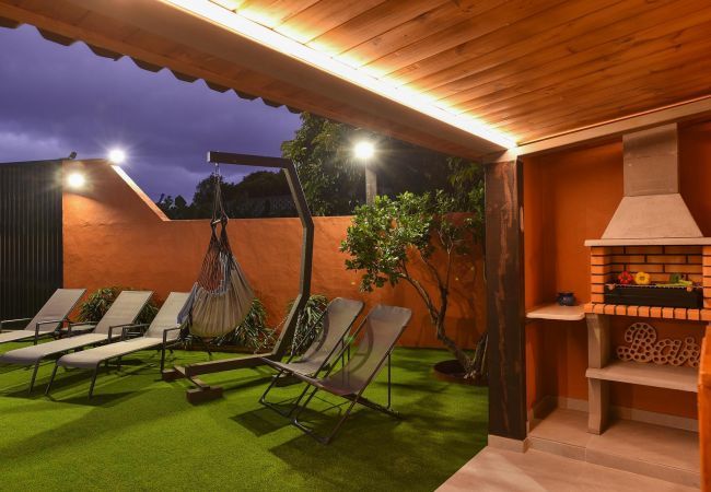 De moderne Finca del Norte met privé zwembad in Arucas, Gran Canaria Finca del Norte is een ruim en modern vakantiehuis met verwarmd privé zwembad in Arucas, Gran Canaria