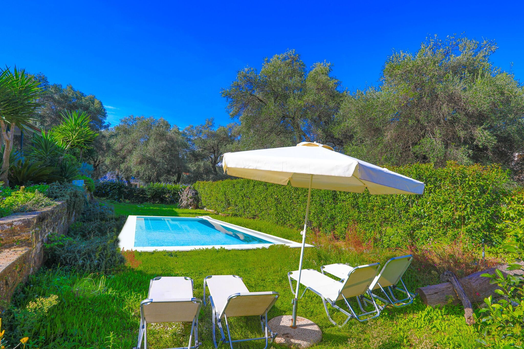 Villa Anemone | Een vrijstaande villa met privé zwembad op Corfu, Griekenland