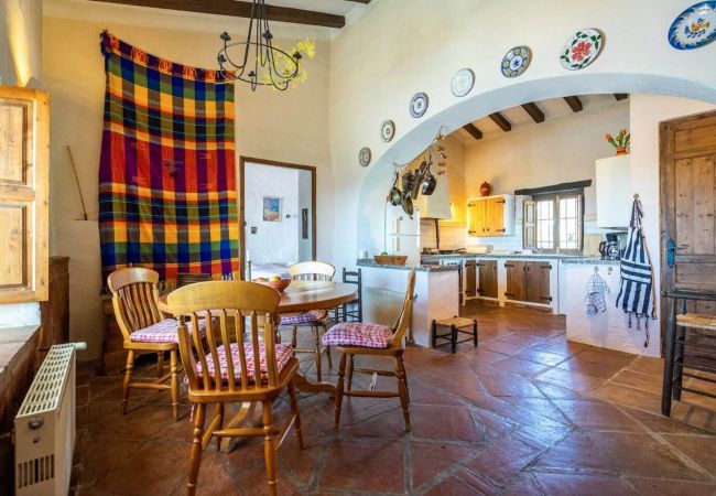 Villa met privé zwembad in Frigiliana | Casita Travel Mooie finca met panoramisch uitzicht en privé zwembad. Vlakbij het pittoreske Frigiliana.