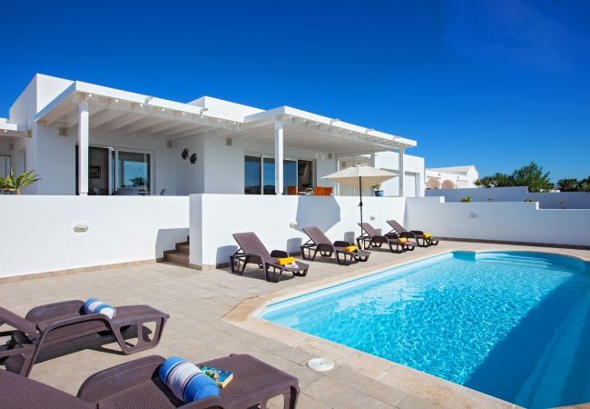 Villa in Puerto del Carmen - Villa Puerto Calero Villa in Puerto del Carmen - Villa Puerto Calero