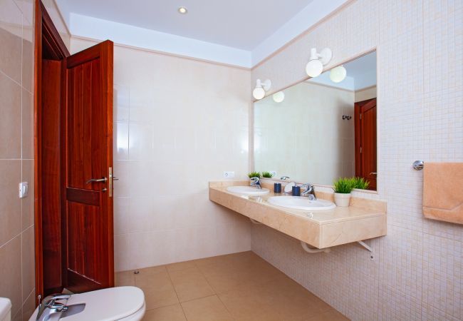 Villa in Puerto del Carmen - Villa Puerto Calero Villa in Puerto del Carmen - Villa Puerto Calero