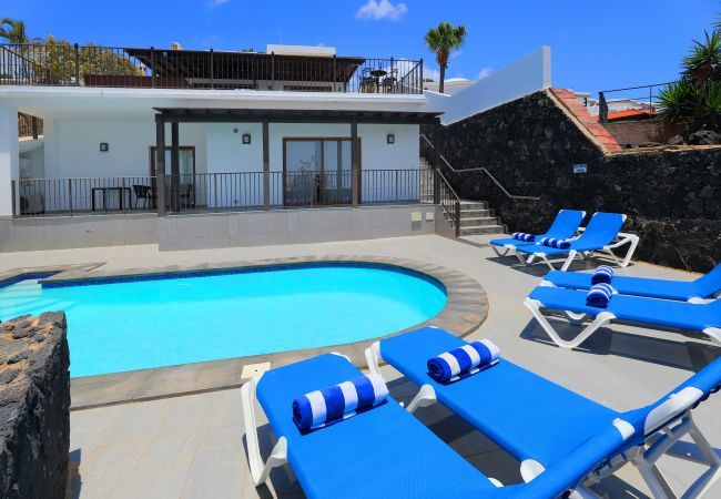 Villa in Puerto del Carmen - Villa Jill Villa in Puerto del Carmen - Villa Jill