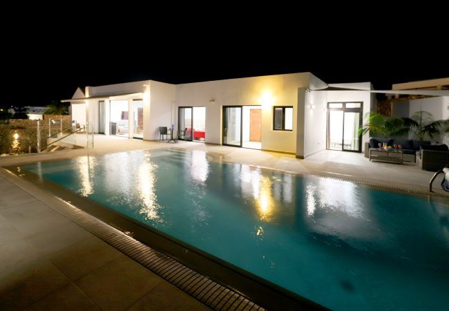 Villa in Puerto del Carmen - Villa June Villa in Puerto del Carmen - Villa June