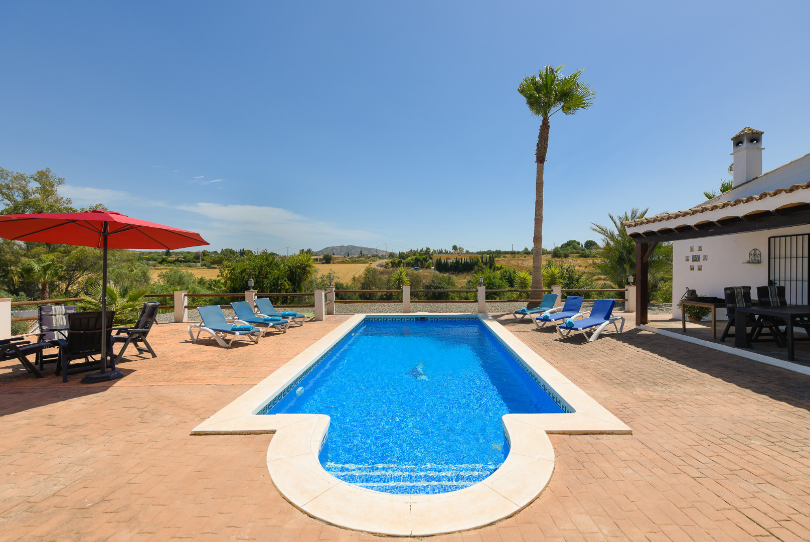 Casita Cuarta Grande is een kindvriendelijk vakantiehuis met privé zwembad in Alhaurin el Grande, Andalusië