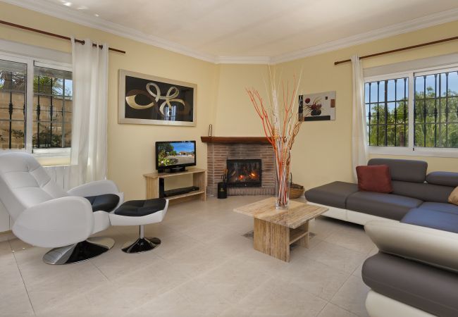 Villa in Alhaurín el Grande - Villa Laura Villa in Alhaurín el Grande - Villa Laura