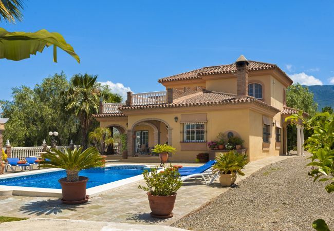 Villa in Alhaurín el Grande - Villa Laura Villa in Alhaurín el Grande - Villa Laura