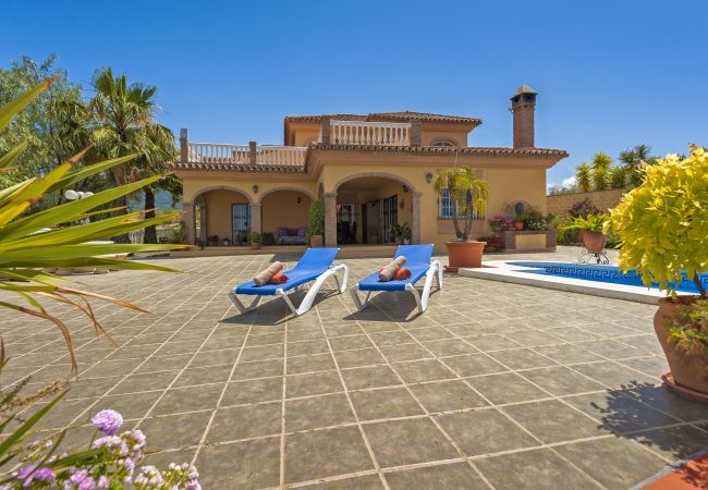 Villa in Alhaurín el Grande - Villa Laura Villa in Alhaurín el Grande - Villa Laura