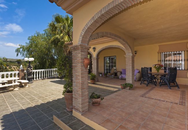 Villa in Alhaurín el Grande - Villa Laura Villa in Alhaurín el Grande - Villa Laura
