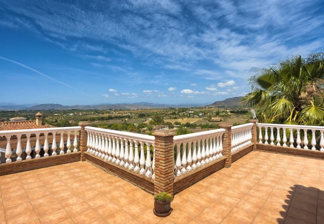 Villa in Alhaurín el Grande - Villa Laura Villa in Alhaurín el Grande - Villa Laura