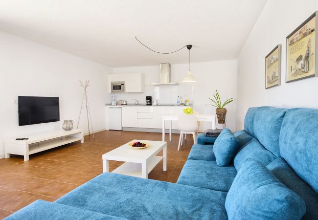 Villa Lanzarote Pequeña for two in Masdache, Lanzarote Villa Lanzarote Pequeña is een vakantievilla voor twee met privé zwembad en veel privacy in Masdache, Lanzarote