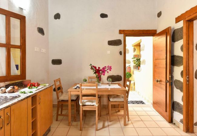 Villa in Ingenio - Casa Fuzetta Villa in Ingenio - Casa Fuzetta