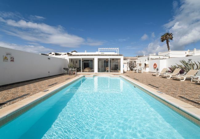 Villa in Playa Blanca - Casa Raina