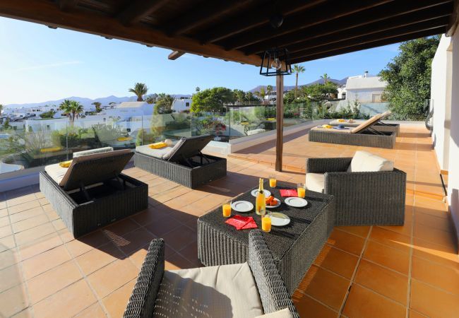 Villa in Puerto del Carmen - Villa Magnolia Villa in Puerto del Carmen - Villa Magnolia