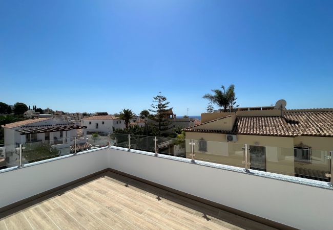 Villa in Nerja - Villa Las Palmeras Villa in Nerja - Villa Las Palmeras