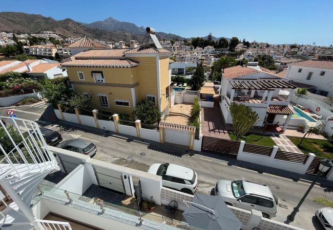 Villa in Nerja - Villa Las Palmeras Villa in Nerja - Villa Las Palmeras
