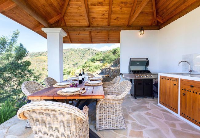 Villa in Torrox - Villa Regazo Andaluz | Villa met privé zwembad op 12 min van zee in Andalusië Villa in Torrox - Villa Regazo Andaluz | Villa met privé zwembad op 12 min van zee in Andalusië