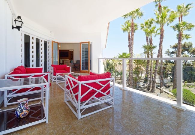 Villa in Las Palmas de Gran Canaria - Villa Tafira Villa in Las Palmas de Gran Canaria - Villa Tafira