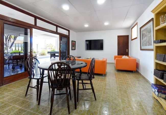Villa in Las Palmas de Gran Canaria - Villa Tafira Villa in Las Palmas de Gran Canaria - Villa Tafira