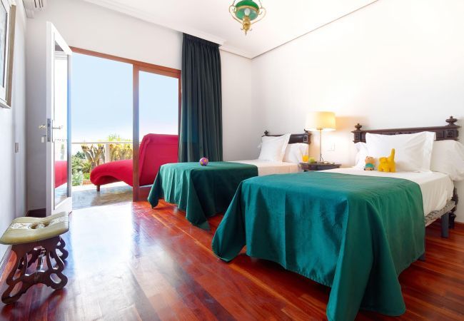 Villa in Las Palmas de Gran Canaria - Villa Tafira Villa in Las Palmas de Gran Canaria - Villa Tafira