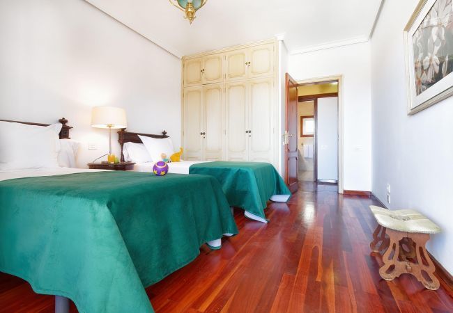Villa in Las Palmas de Gran Canaria - Villa Tafira Villa in Las Palmas de Gran Canaria - Villa Tafira