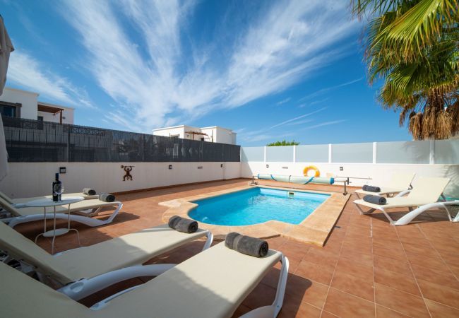 Villa in Playa Blanca - Villa Pina Villa in Playa Blanca - Villa Pina