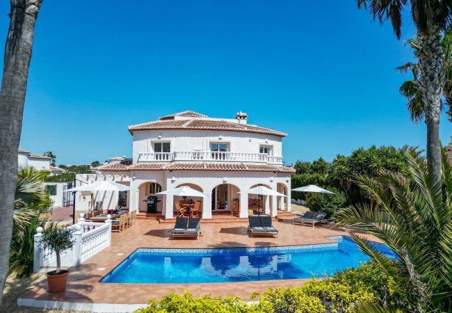Villa in Javea - Casita Travel | Villa Tordanxa met privé zwembad bij Cala Granadella Villa in Javea - Casita Travel | Villa Tordanxa met privé zwembad bij Cala Granadella
