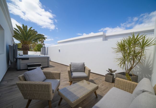 Villa in Puerto del Carmen - Villa Solana Villa in Puerto del Carmen - Villa Solana