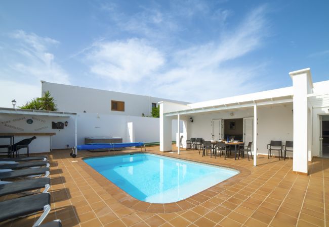 Villa in Puerto del Carmen - Villa Celeste Villa in Puerto del Carmen - Villa Celeste