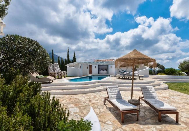 Villa in Canillas de Aceituno - Villa Monte Sereno | Luxe villa met adembenemend uitzicht Villa in Canillas de Aceituno - Villa Monte Sereno | Luxe villa met adembenemend uitzicht