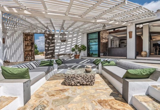 Villa in Canillas de Aceituno - Villa Monte Sereno | Luxe villa met adembenemend uitzicht Villa in Canillas de Aceituno - Villa Monte Sereno | Luxe villa met adembenemend uitzicht