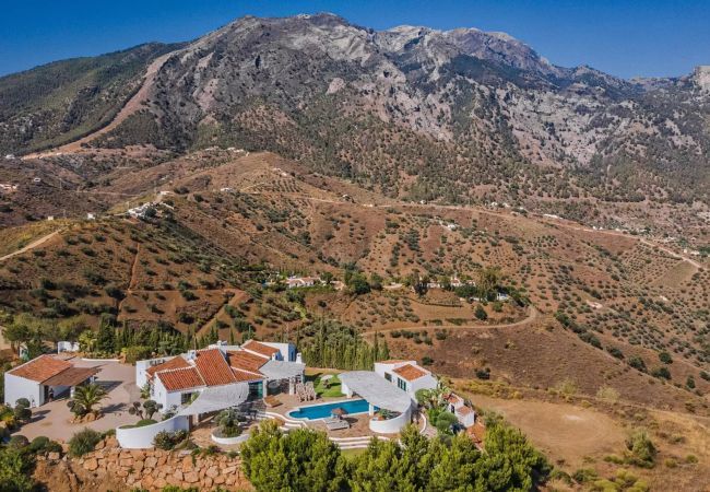 Villa in Canillas de Aceituno - Villa Monte Sereno | Luxe villa met adembenemend uitzicht Villa in Canillas de Aceituno - Villa Monte Sereno | Luxe villa met adembenemend uitzicht