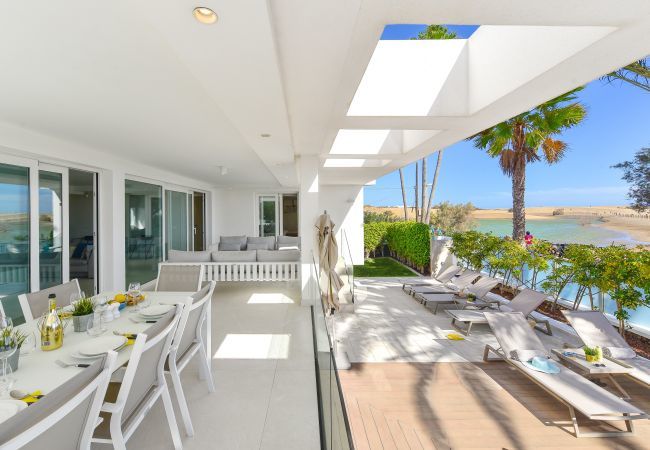 Villa in Maspalomas - Villa Meloneras | villa aan het strand, perfect voor families en groepen Villa in Maspalomas - Villa Meloneras | villa aan het strand, perfect voor families en groepen
