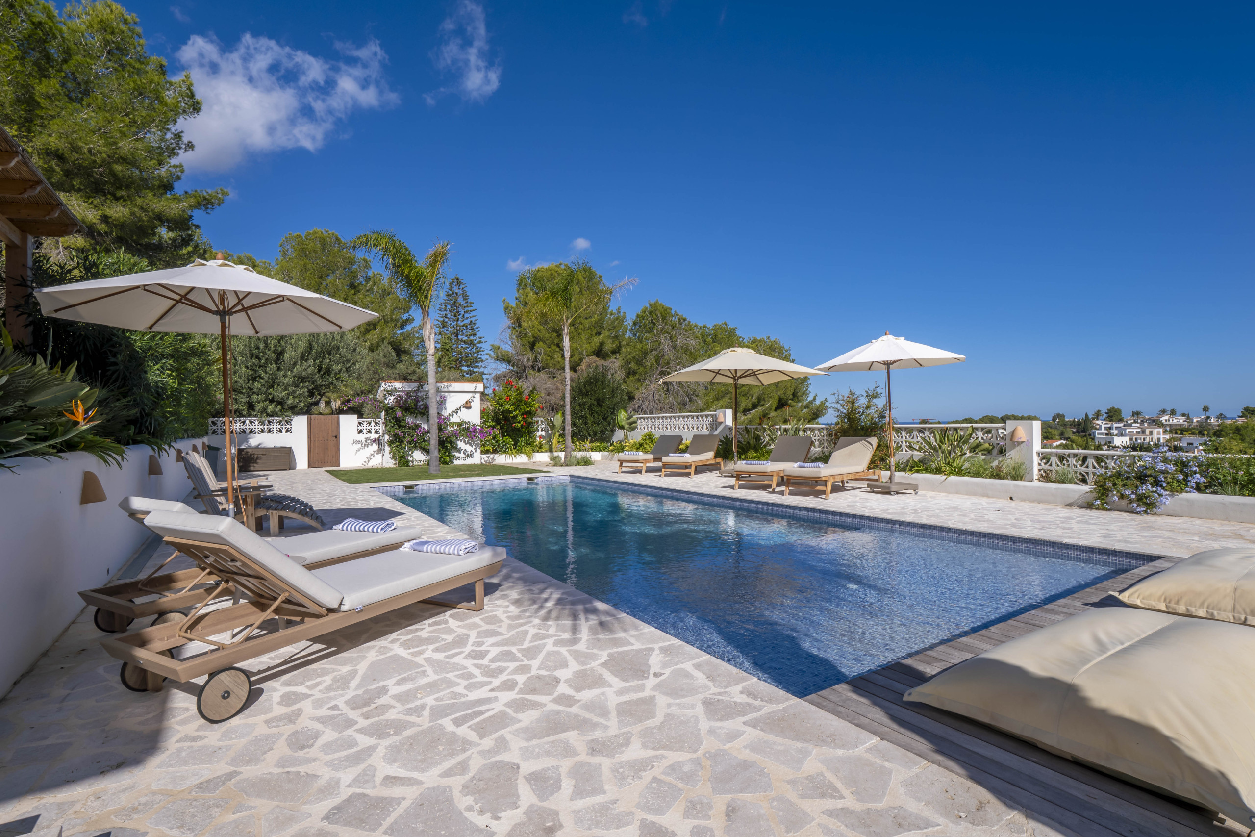 Villa in Javea - Casita Travel | Luxe Finca Genciana in Javea
