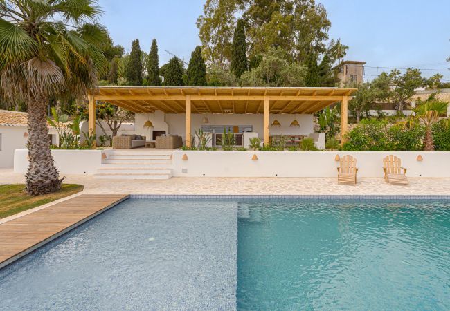 Villa in Javea - Casita Travel | Luxe Finca Genciana in Javea Villa in Javea - Casita Travel | Luxe Finca Genciana in Javea