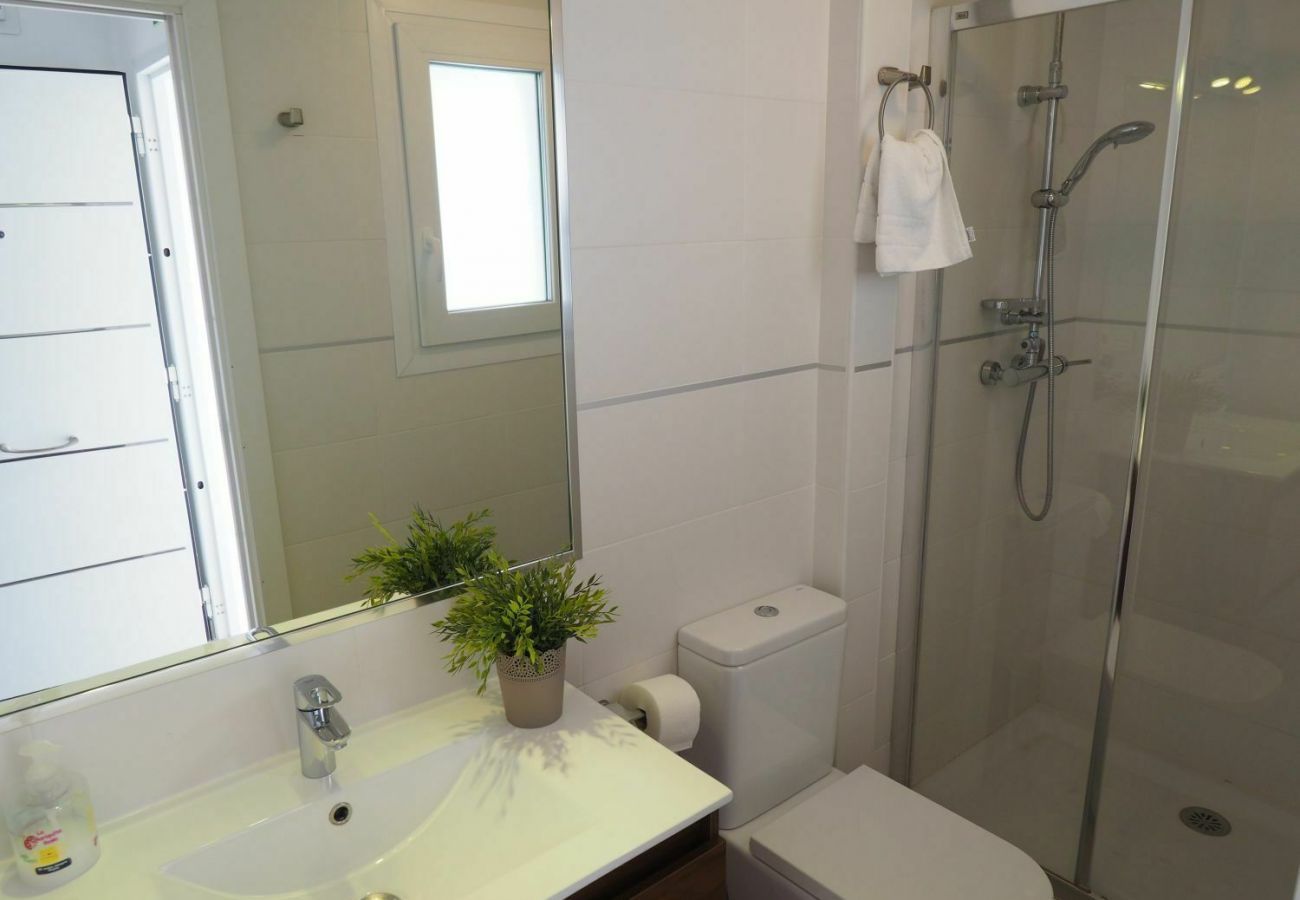 Villa Petunia met privé zwembad. Op loopafstand van het centrum en het strand. In Nerja, Andalusië