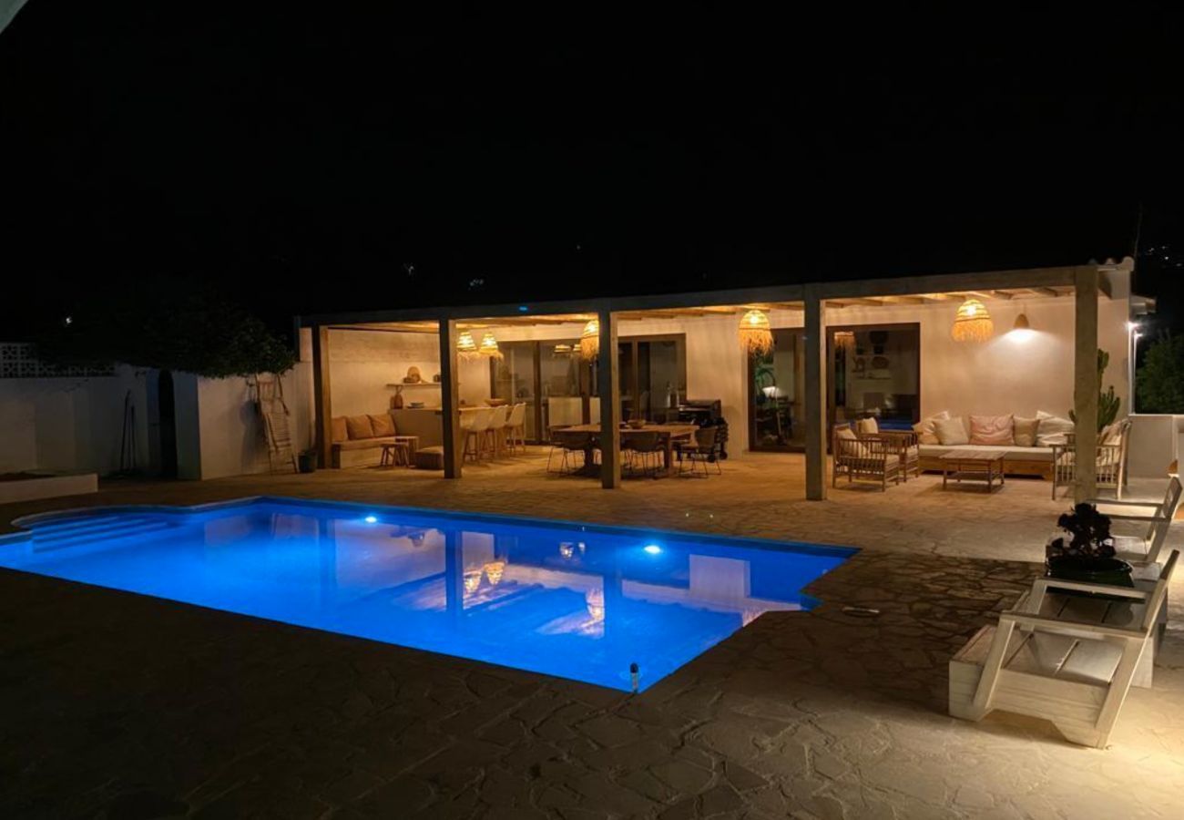 Villa in Moraira - Casita Travel | Villa Josa | Moderne Villa in Moraira dichtbij dorp en strand