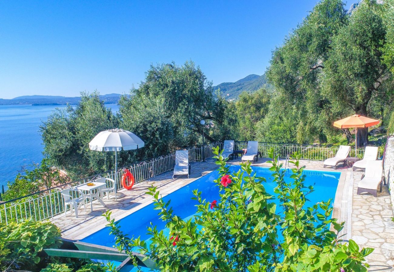 Villa Aspasia | Een vrijstaande villa met privé zwembad en zeezicht op Corfu, Griekenland