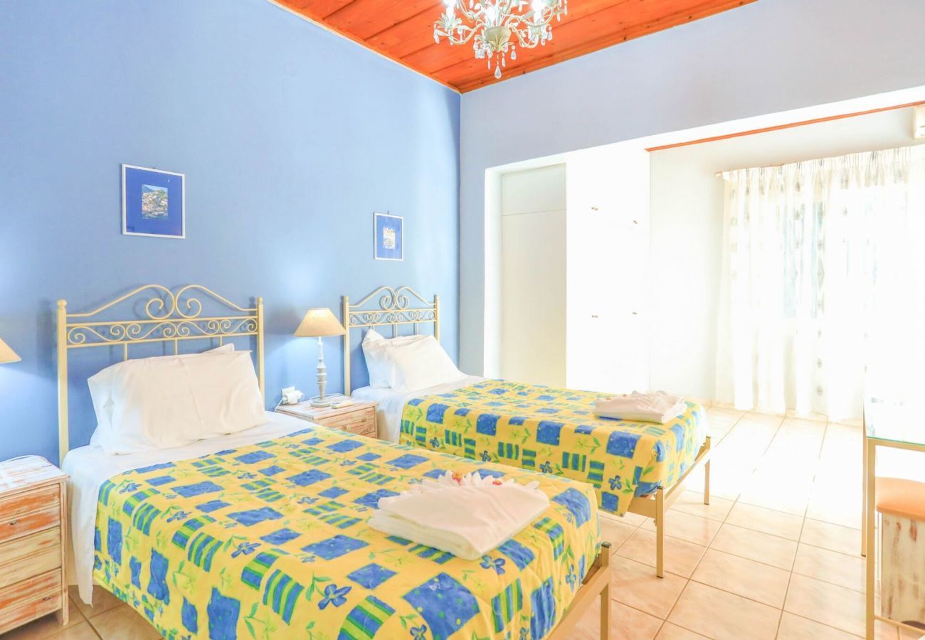 Villa Aspasia | Een vrijstaande villa met privé zwembad en zeezicht op Corfu, Griekenland