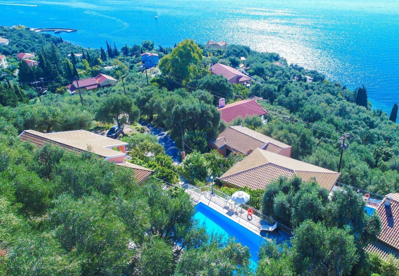 Villa Aspasia | Een vrijstaande villa met privé zwembad en zeezicht op Corfu, Griekenland