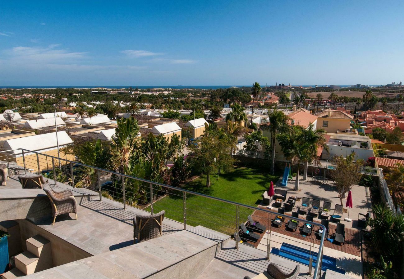 Villa Sol Deluxe is een prachtig vrijstaand vakantiehuis met verwarmbaar privé zwembad in Maspalomas, Gran Canaria