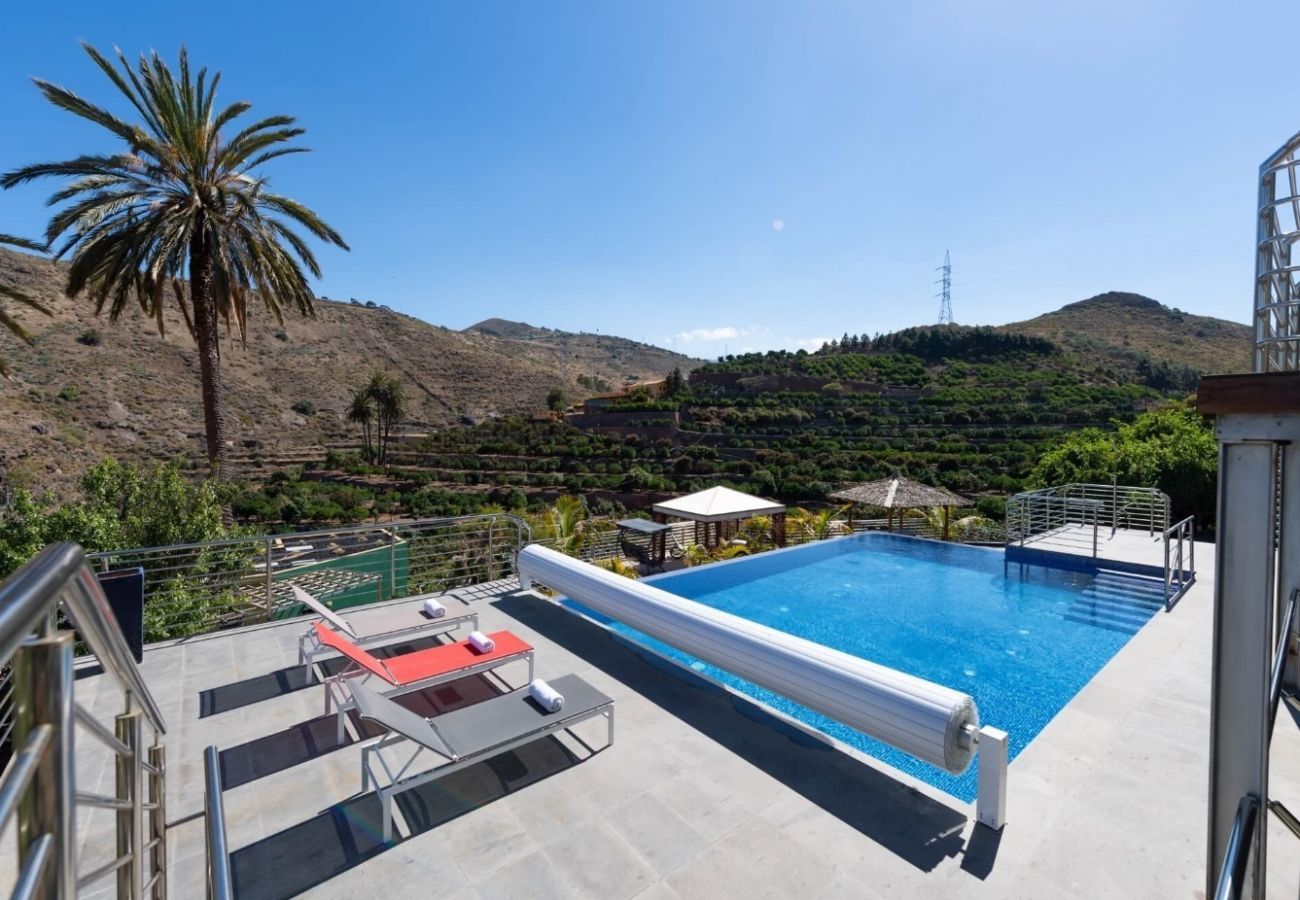 Finca Telde biedt een idyllish plekje voor grote groepen. Met privé zwembad en fijne wandelpaden in Telde, Gran Canaria