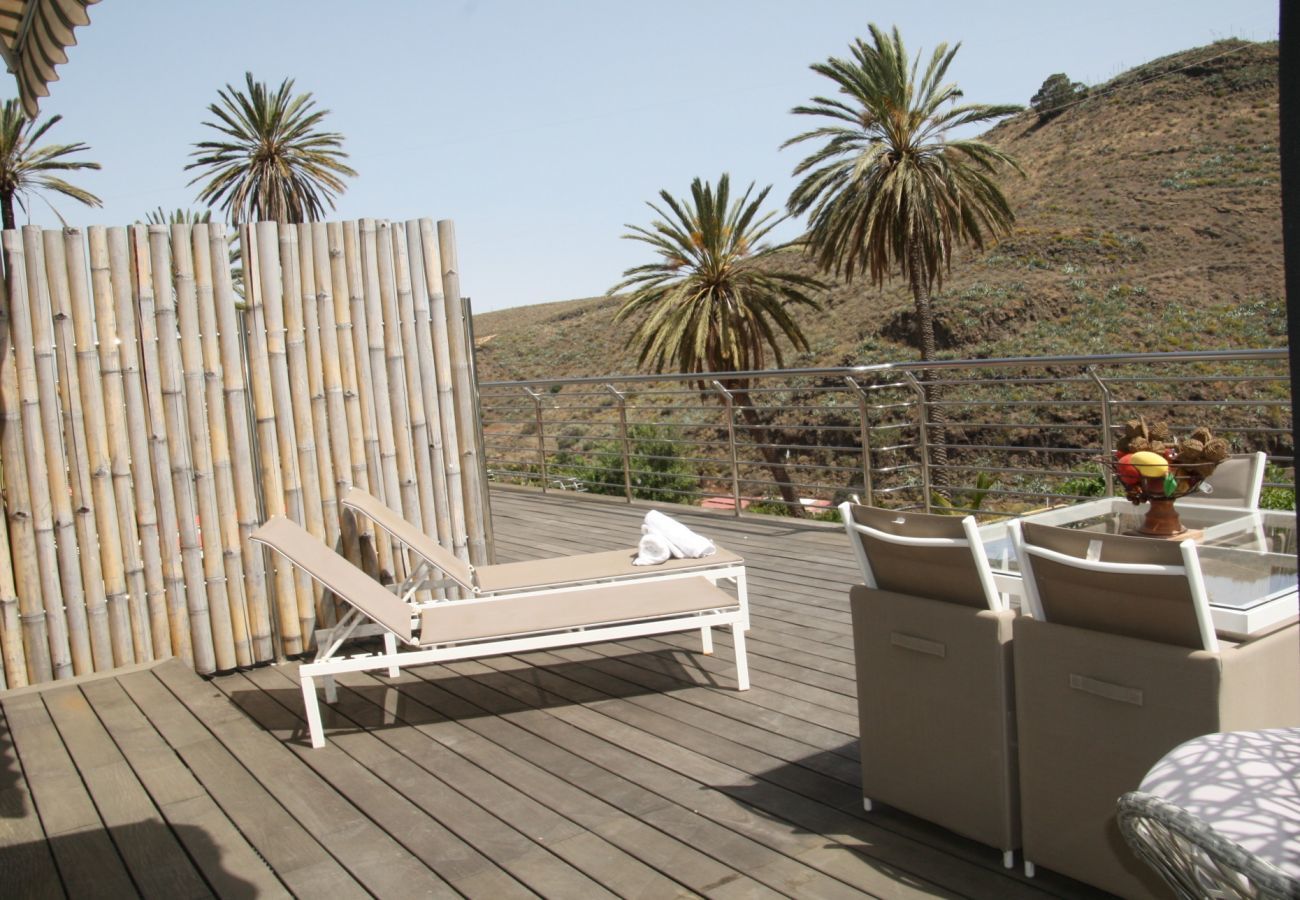 Finca Telde biedt een relax vakantie aan grote groepen. Met privé zwembad en mooie wandelpaden in Telde, Gran Canaria