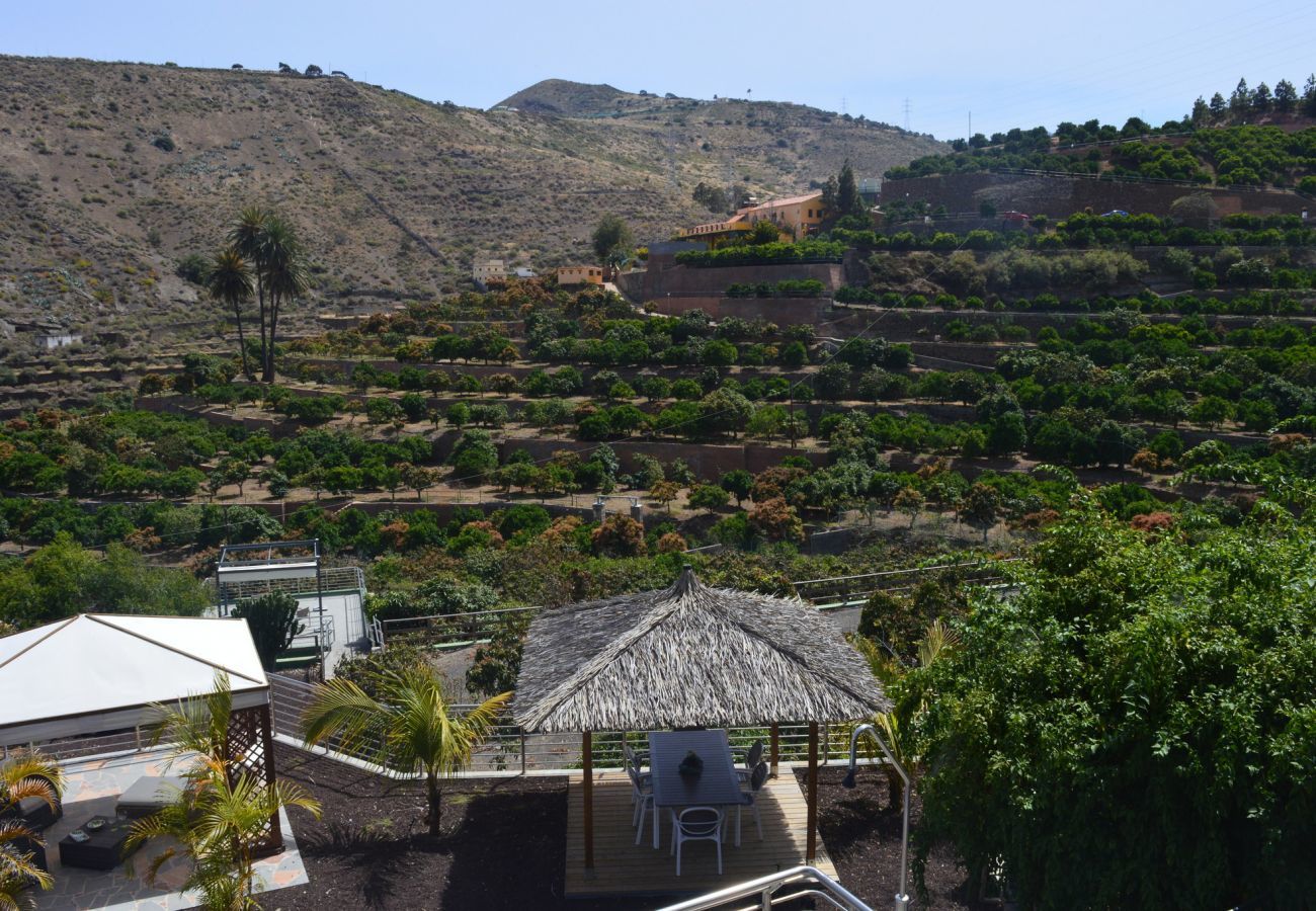 Finca Telde biedt een relax vakantie aan grote groepen. Met privé zwembad en mooie wandelpaden in Telde, Gran Canaria